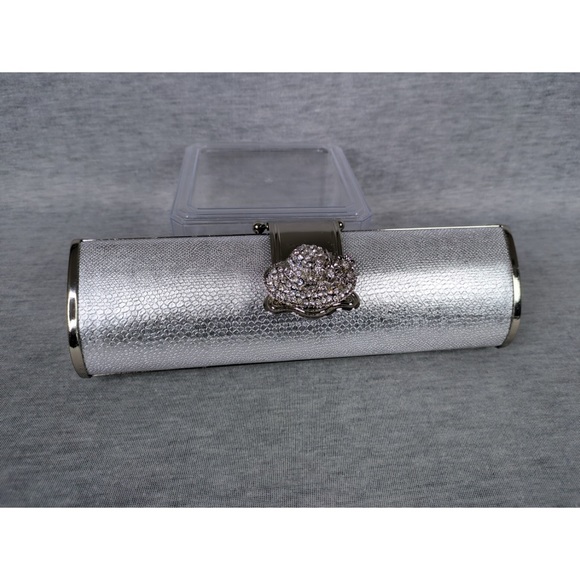 🎄 3/$35 Two Pieces of Metallic Tone Clutches - Picture 11 of 16